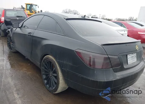 2012 Mercedes-Benz E 350 z USA, uszkodzony, nr VIN WDDKJ5KB2CF135294